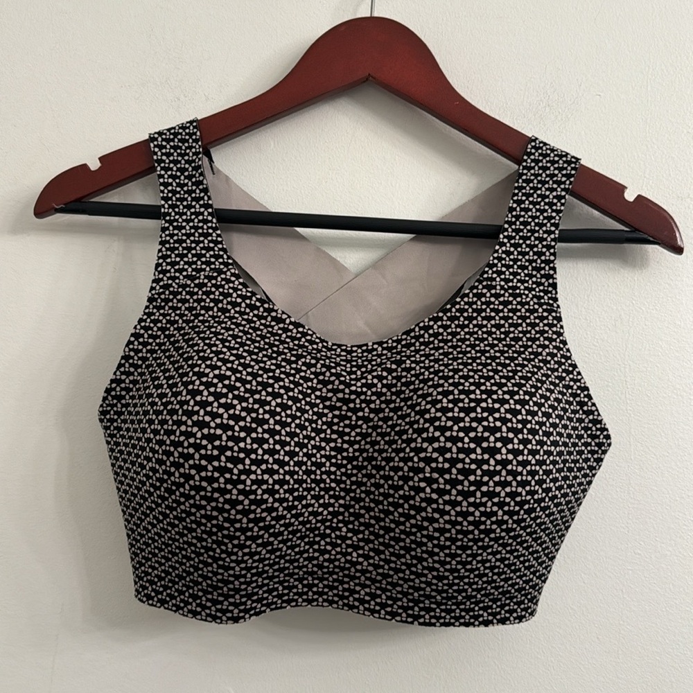 lululemon athletica Black and White Sports Bra - Picture 3 of 5